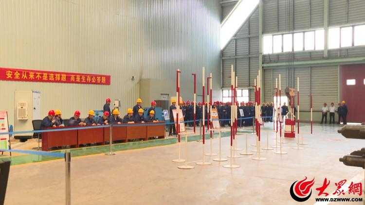 pg电子平台登录入口水不洒、杆不倒！临港起重机实操技能大比武上演“步步惊心”
